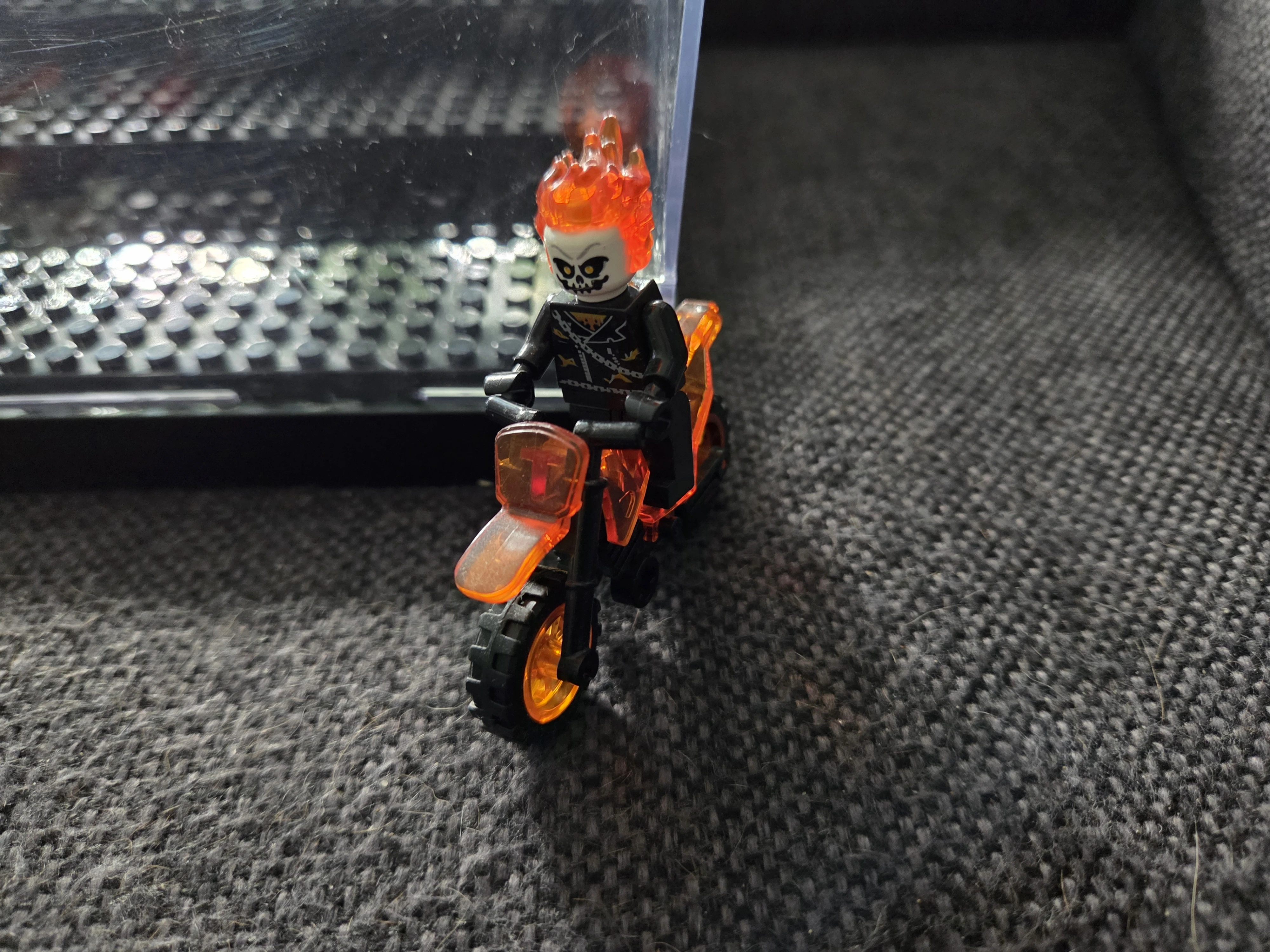 Ghostrider mit Motorrad