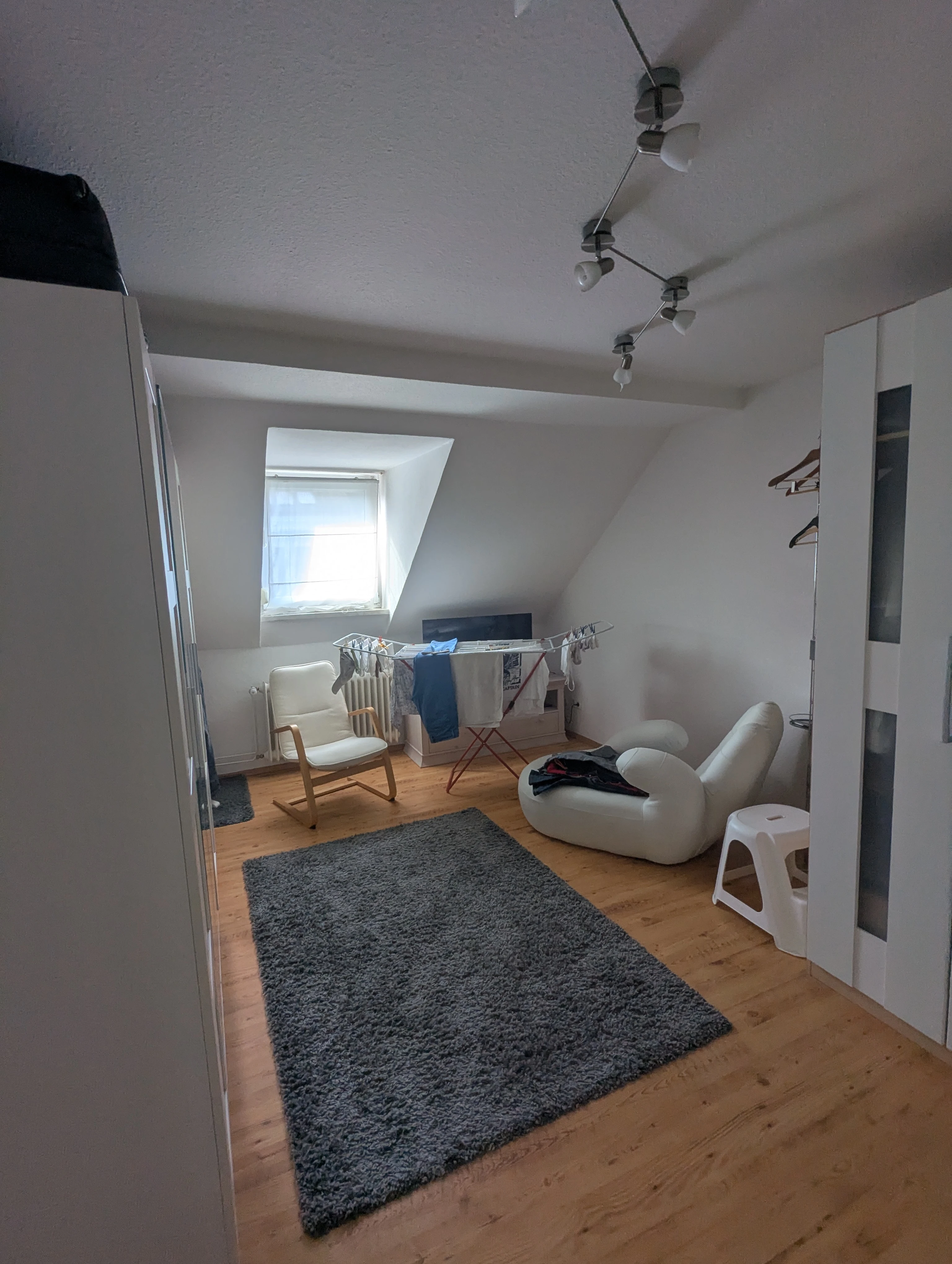 Zimmer 2 OG 