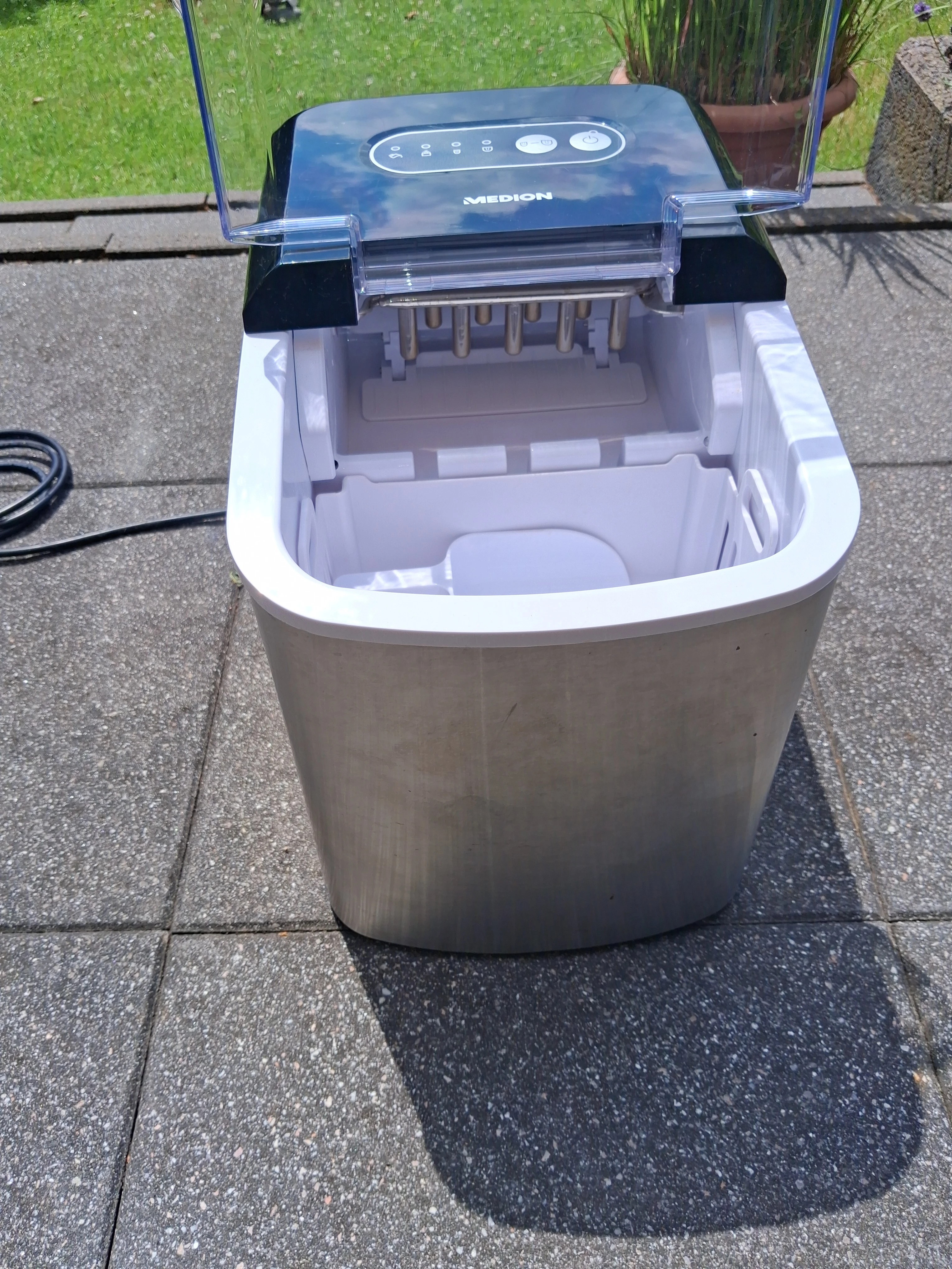 geöffnet