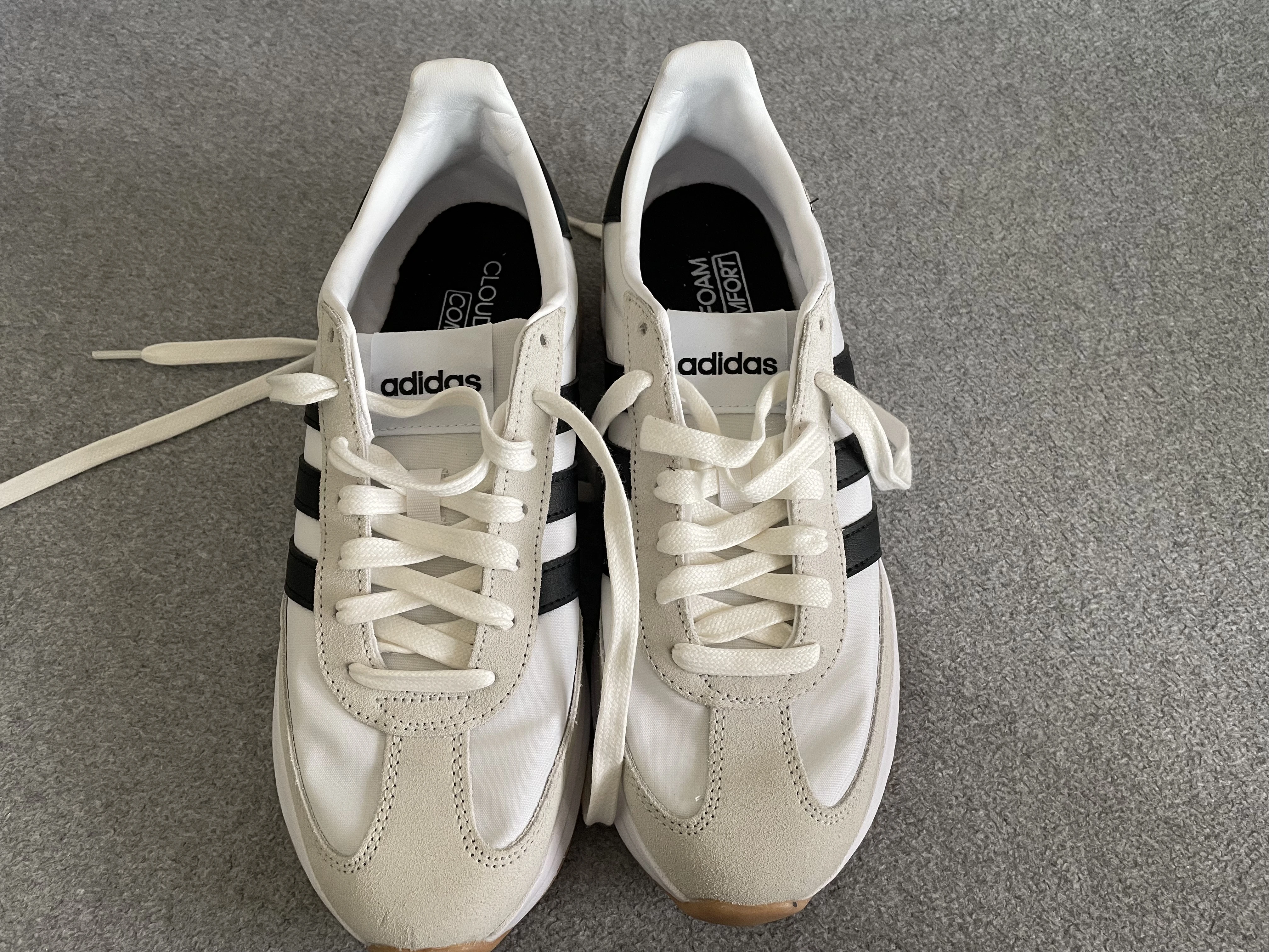 Sportschuhe