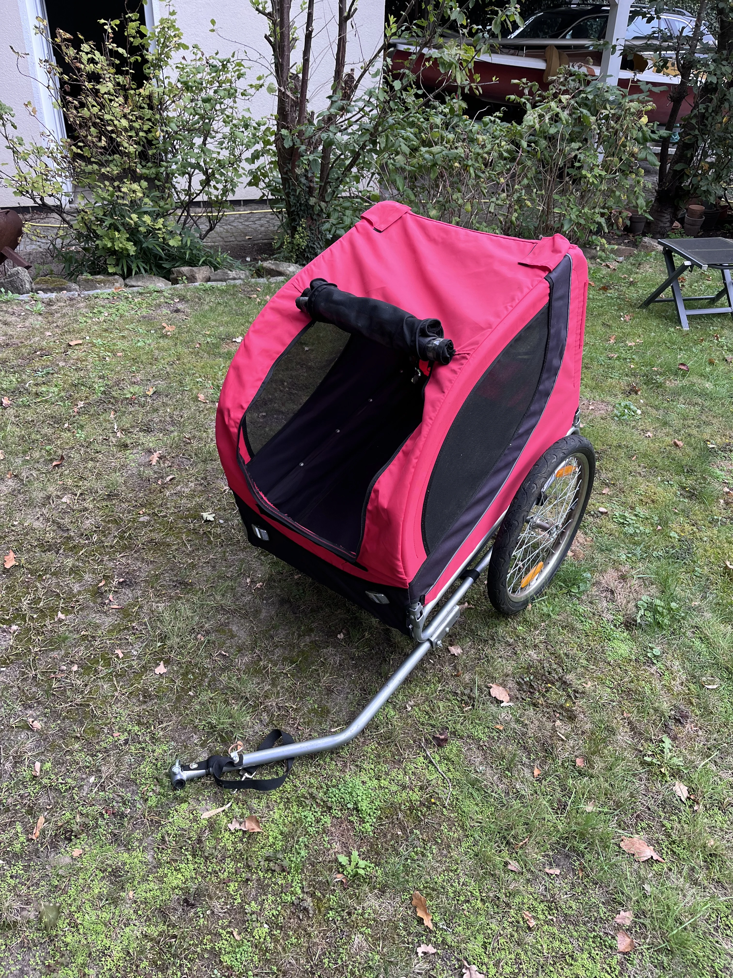 Mit Fliegenschutz