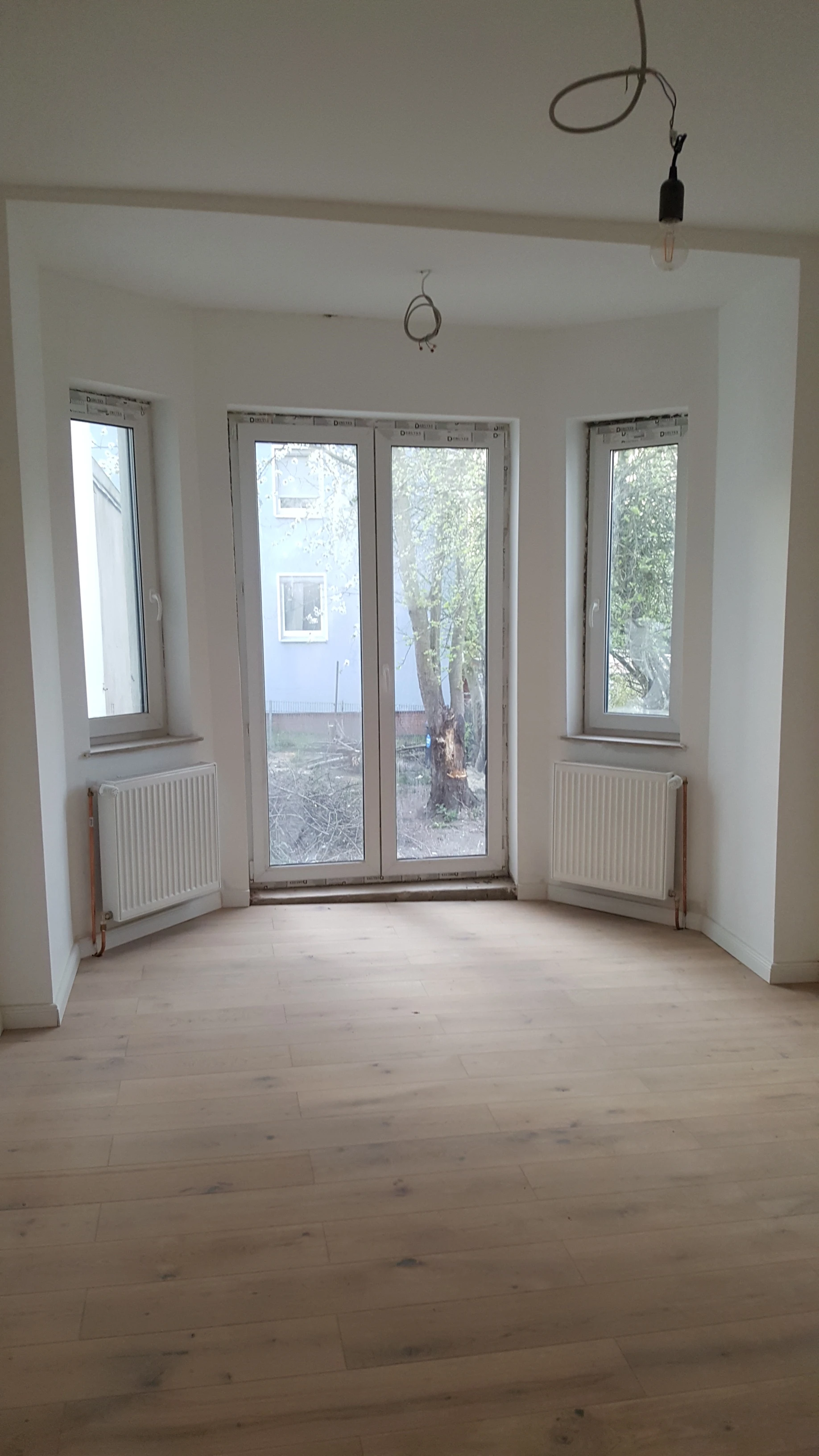 Wohn- und Esszimmer 