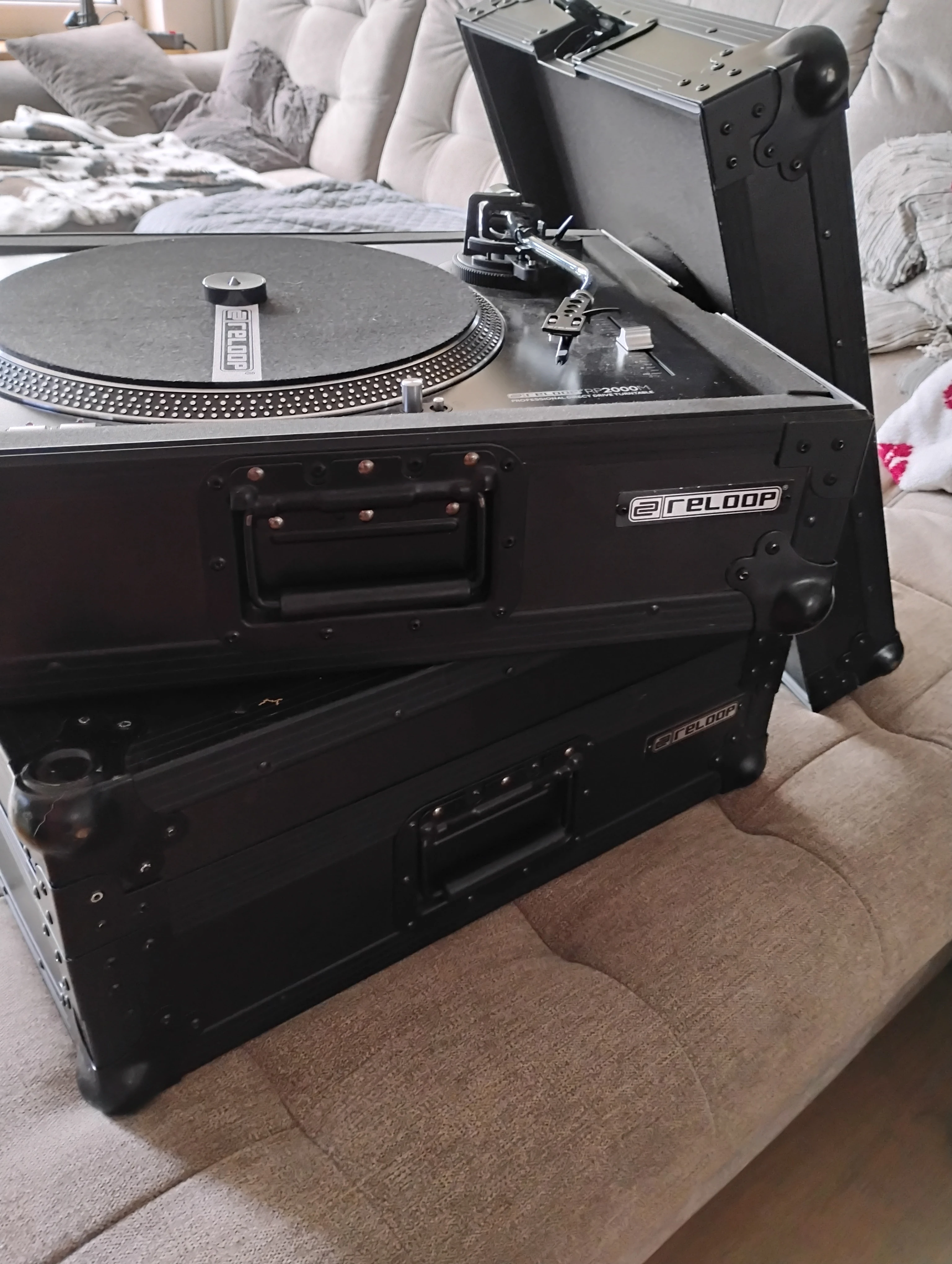 2Plattenspieler im Case