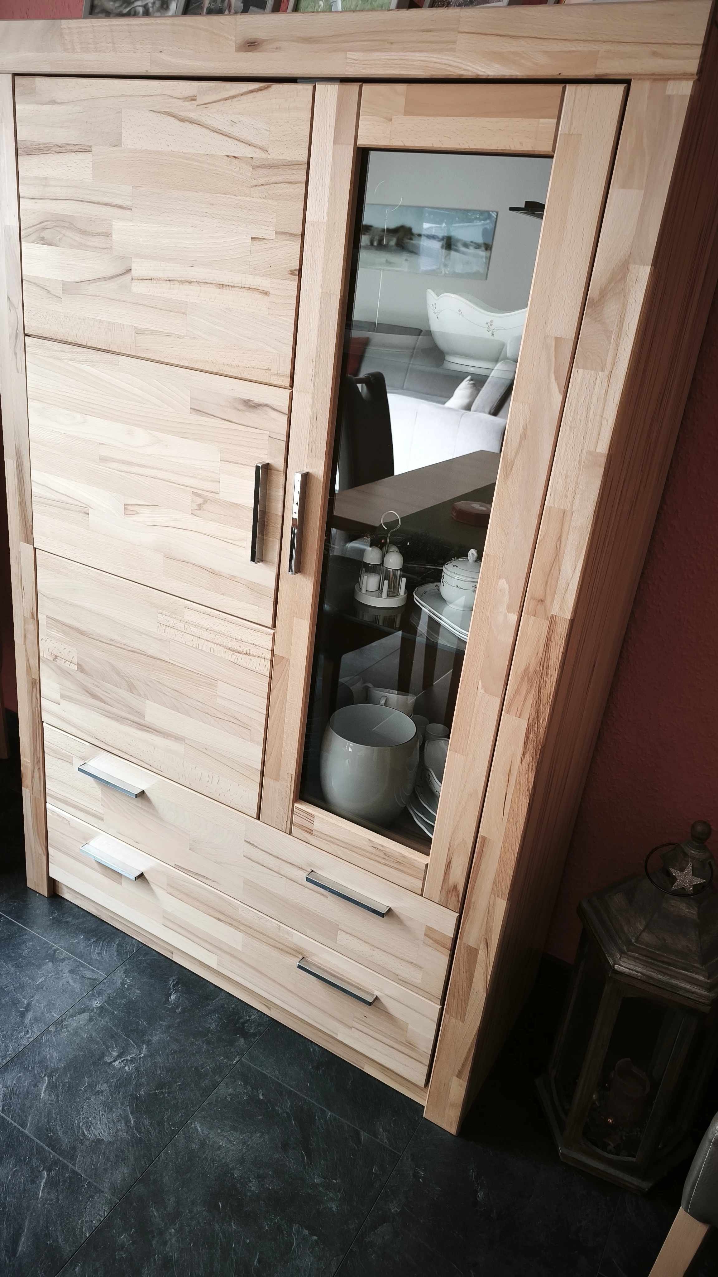 Vitrine (v.r.)