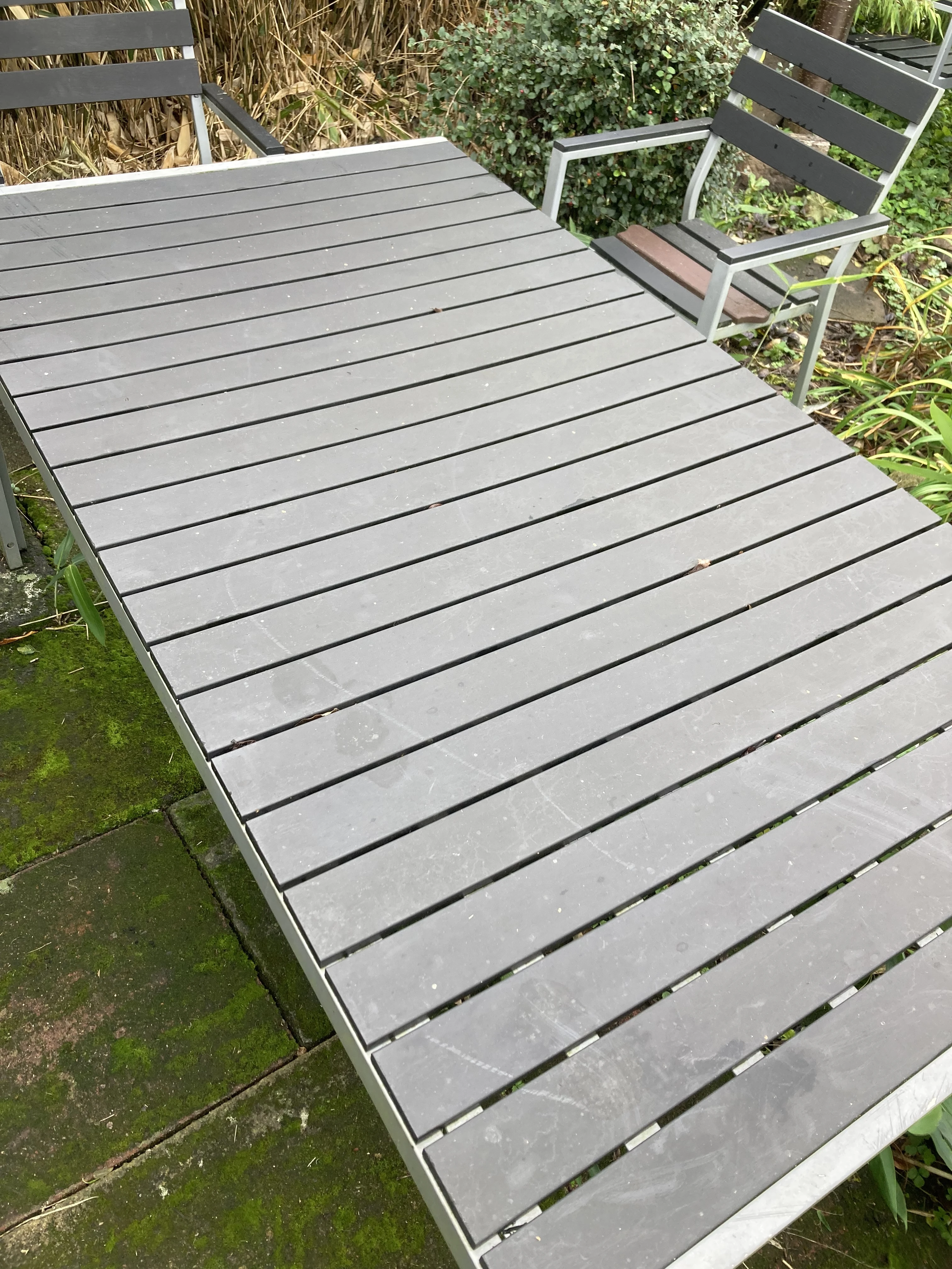 Gartentisch von oben