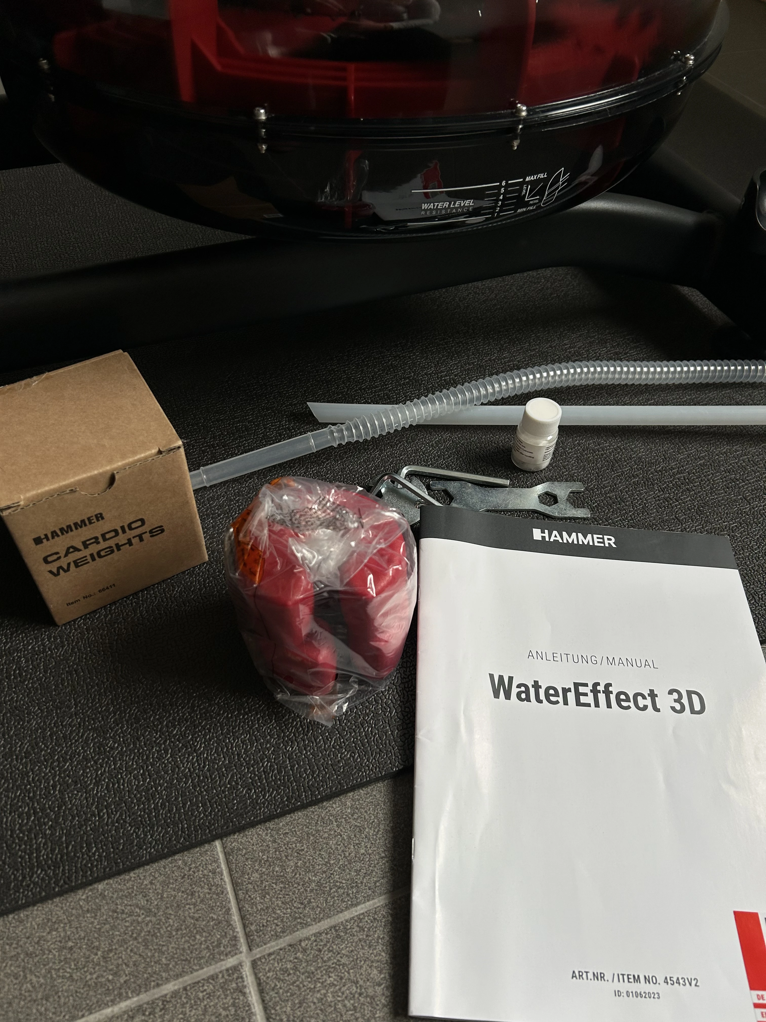 Zusatzgewichte, Reinigungstabs für den Wassertank etc.