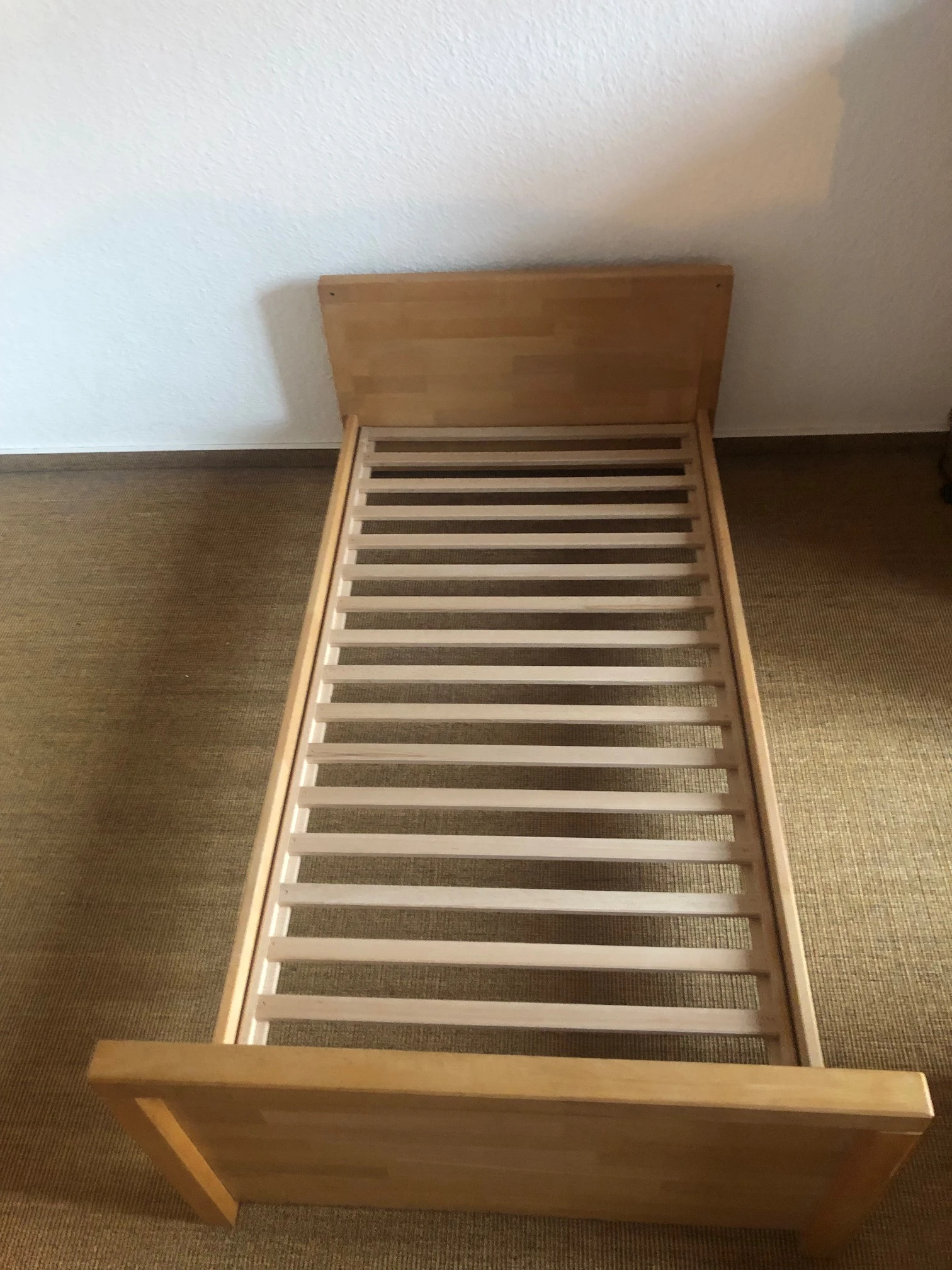 Kinderbett ohne Matrtze