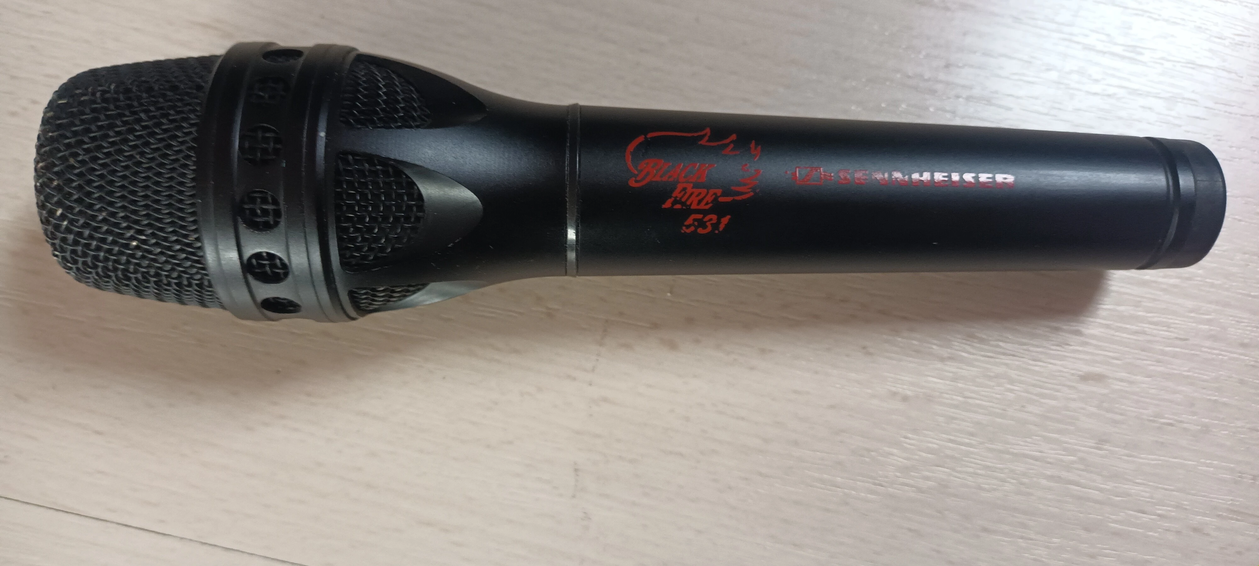 Gesangsmikrofon "Sennheiser Black Fire 531"