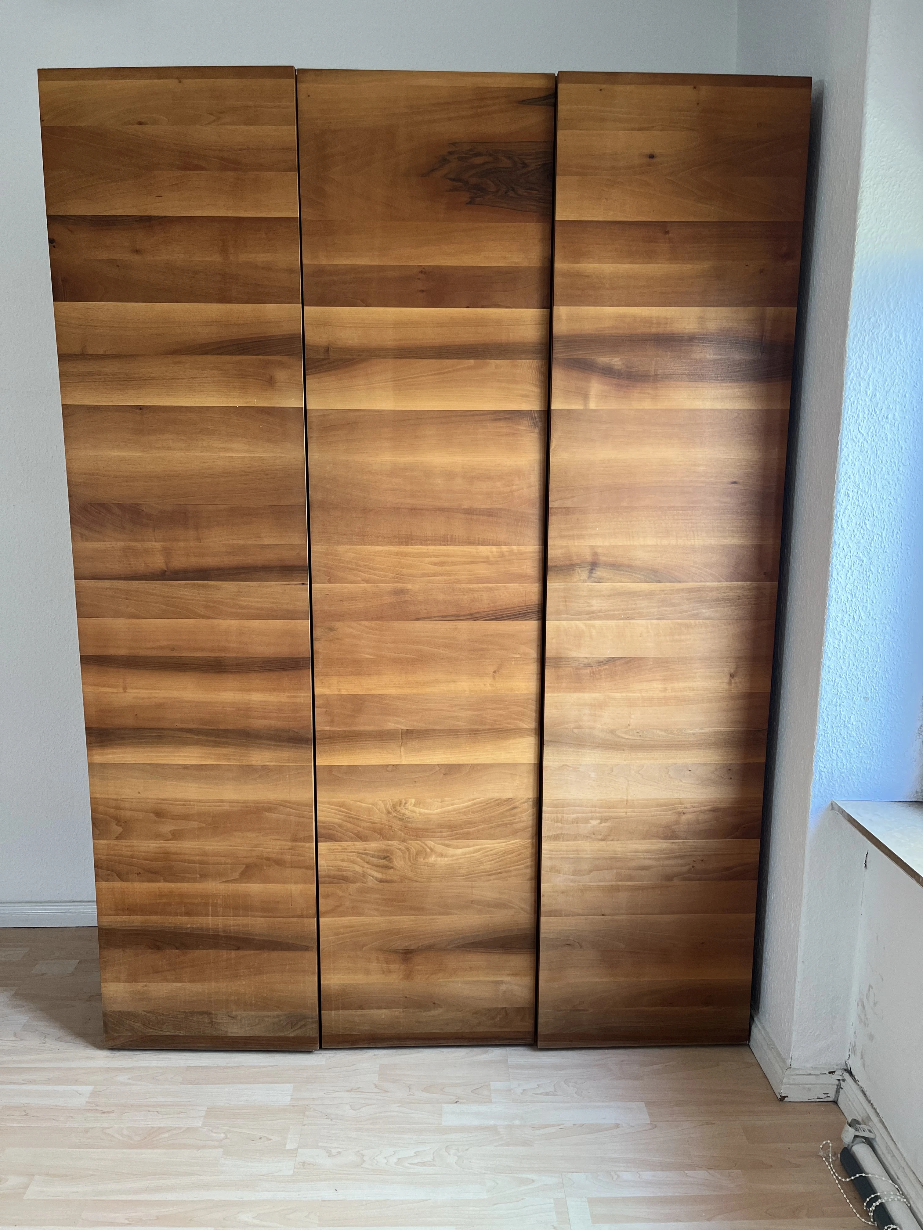 Schrank von außen 