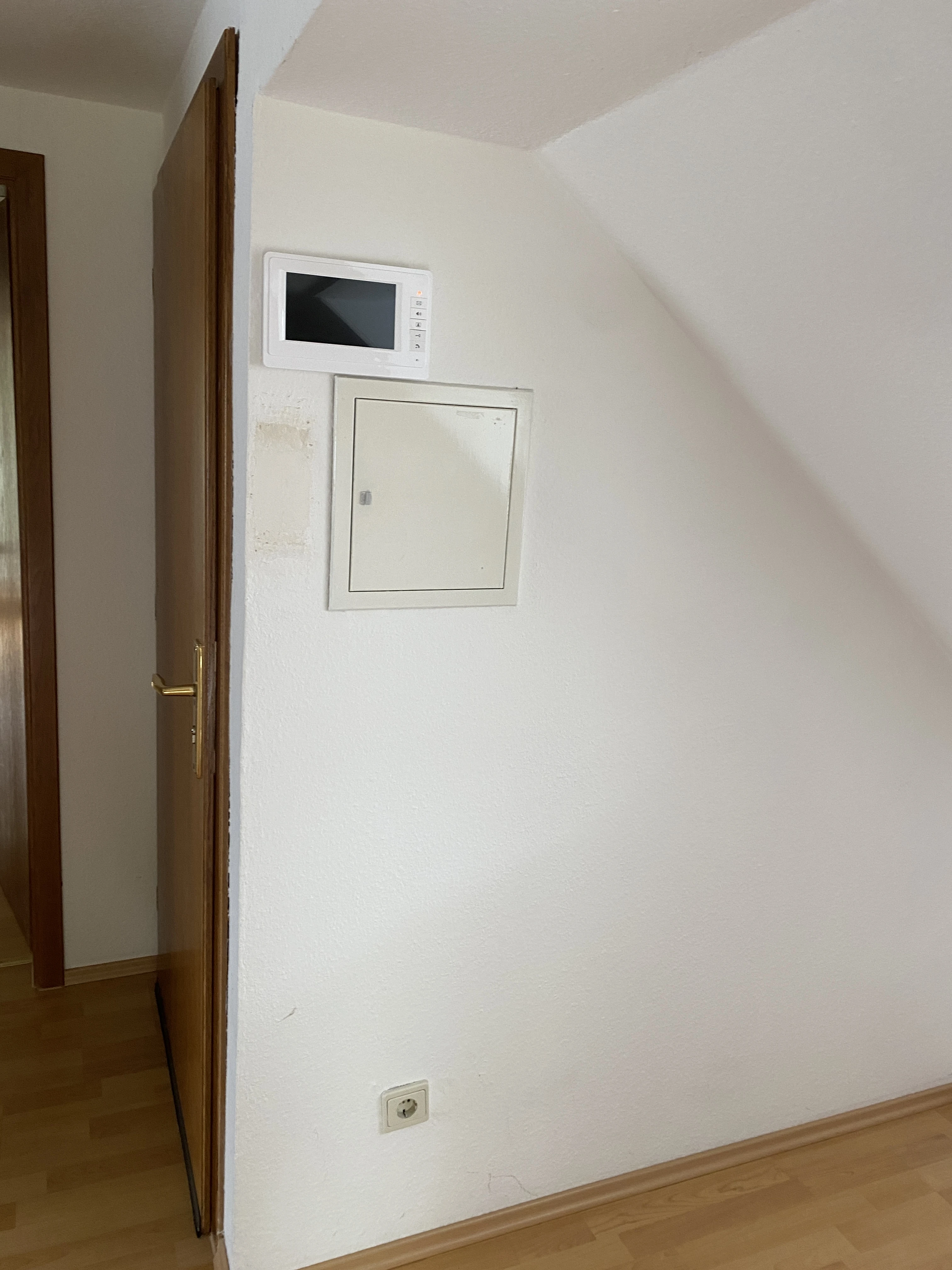 Flur, kleine Essecke möglich