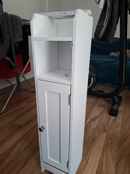 Kleiner Beistellschrank zu verkaufen 