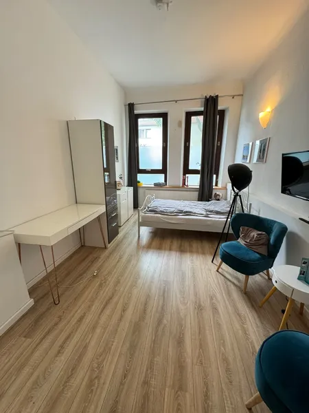 Wohn- und Schlafzimmer