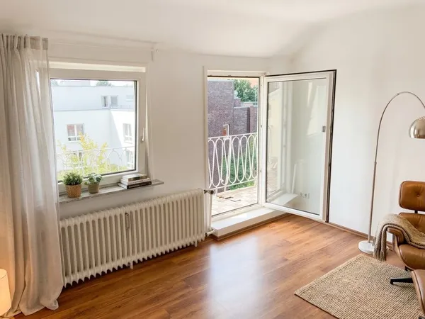 Zimmer mit Balkon