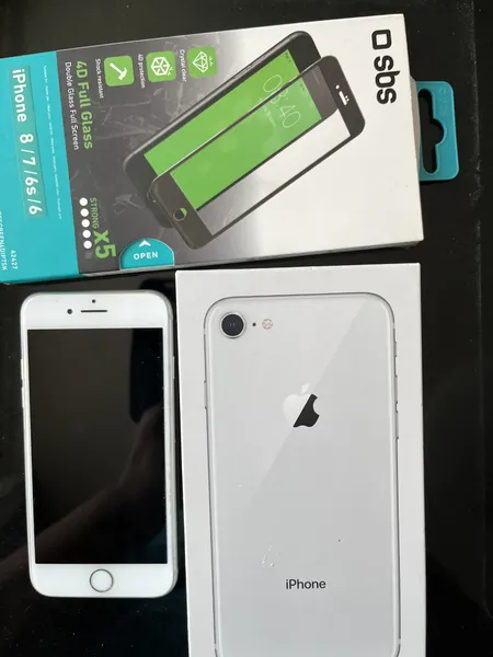 iPhone 8