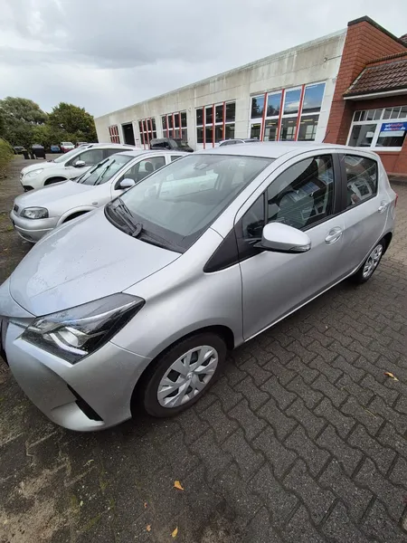 Garagenwagen - Toyota Yaris Comfort