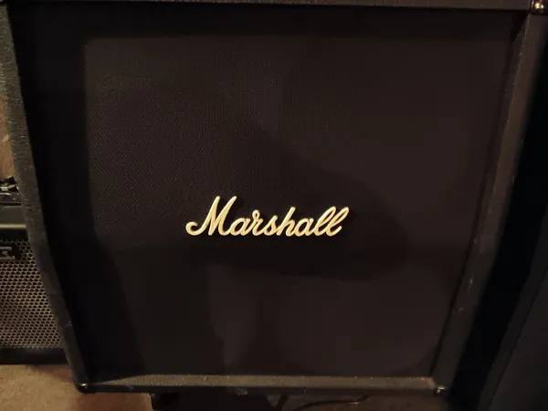 Marshall Box MX412A mit 4 x 12"