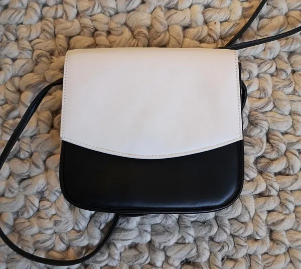 Handtasche