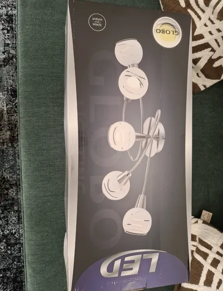 Lampen, neu und original verpackt 