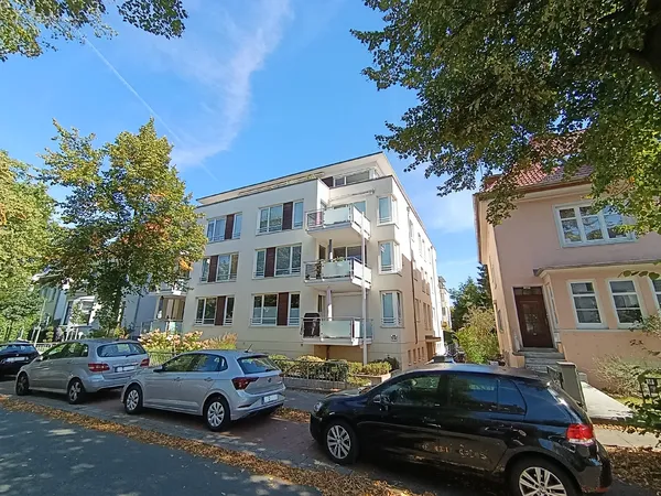 Haus 1, die Wohnung befindet auf der rückwärtigen, der Straße abgwandten Seite