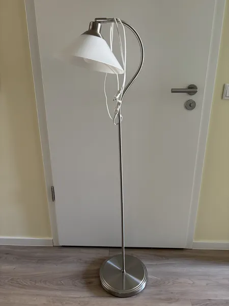 Stehlampe