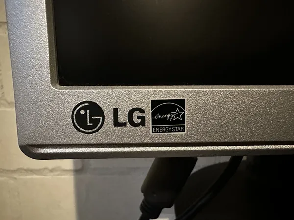 LG Monitor