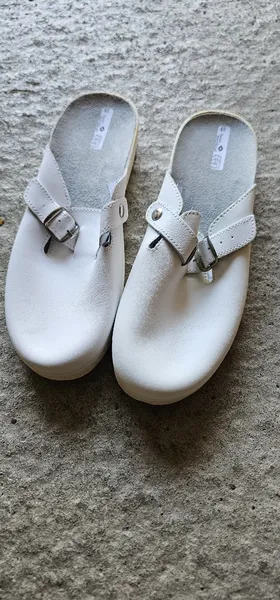 Weisse Latschen 