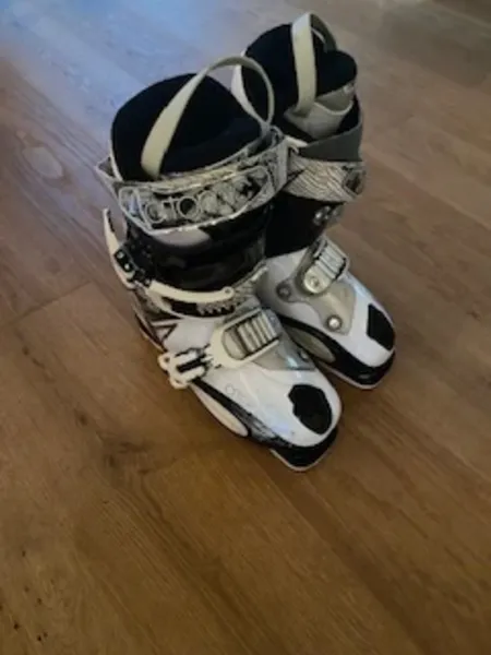 Ski-Schuhe