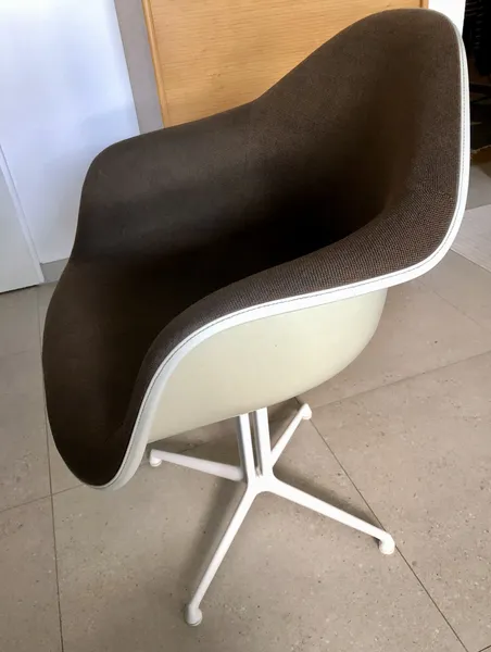 Eames LaFonda Vitra