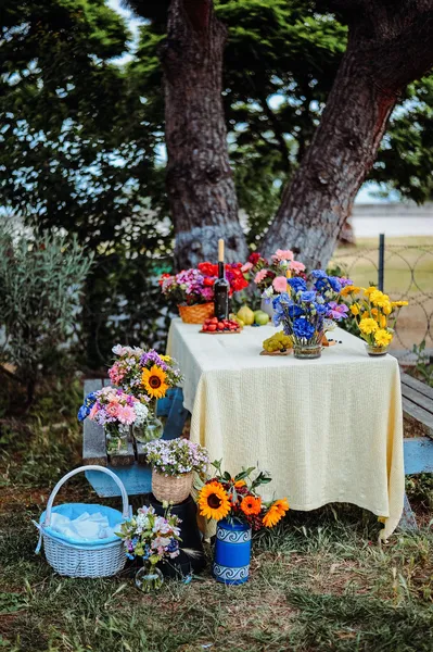 Familienfeier im eigenen Garten
