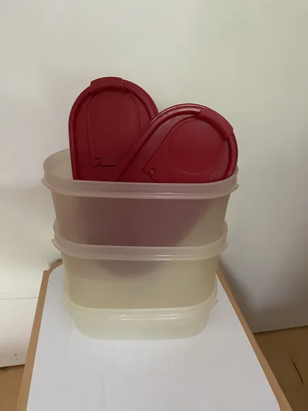 Tupperware 1