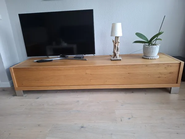 Lässt sich vorne öffnen 