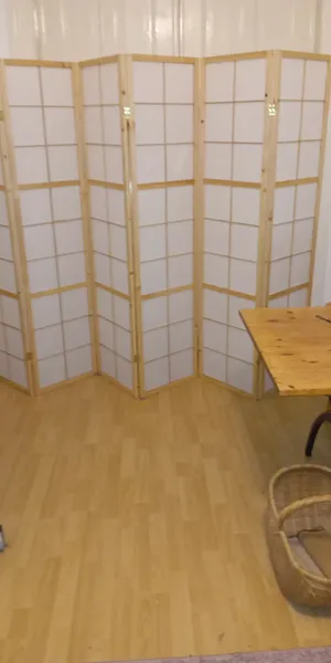 Holz und Papier, gut erhalten, für Selbstabholer.