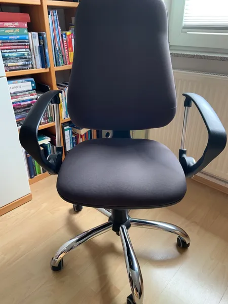 Schreibtischstuhl