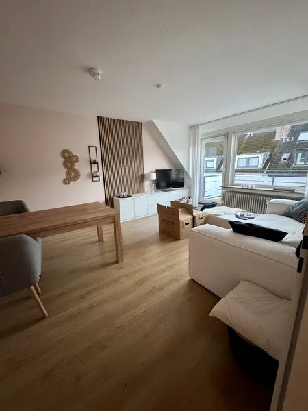 Wohnzimmer mit Südbalkon